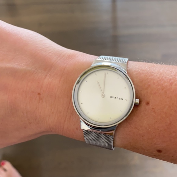 Watch - Picture 6 of 6